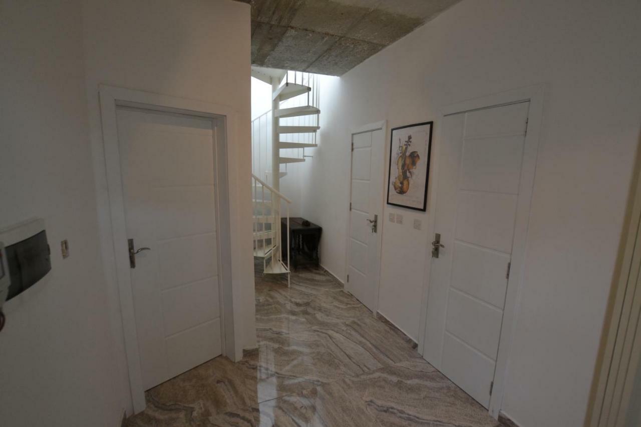 セングレアThe Penthouse Flat-Terrace&Viewアパートメント エクステリア 写真